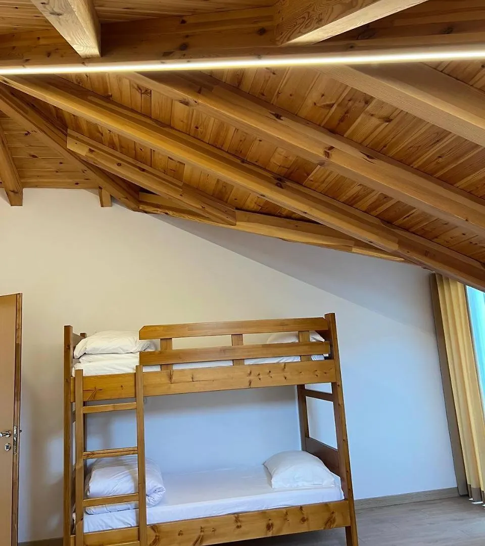 Tringa Guesthouse - Mrizi I Zanave Fishte Bed & Breakfast