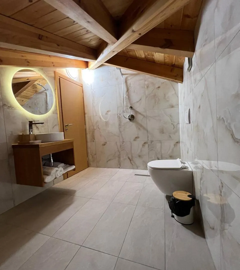 Tringa Guesthouse - Mrizi I Zanave Fishte 0*,  Albania