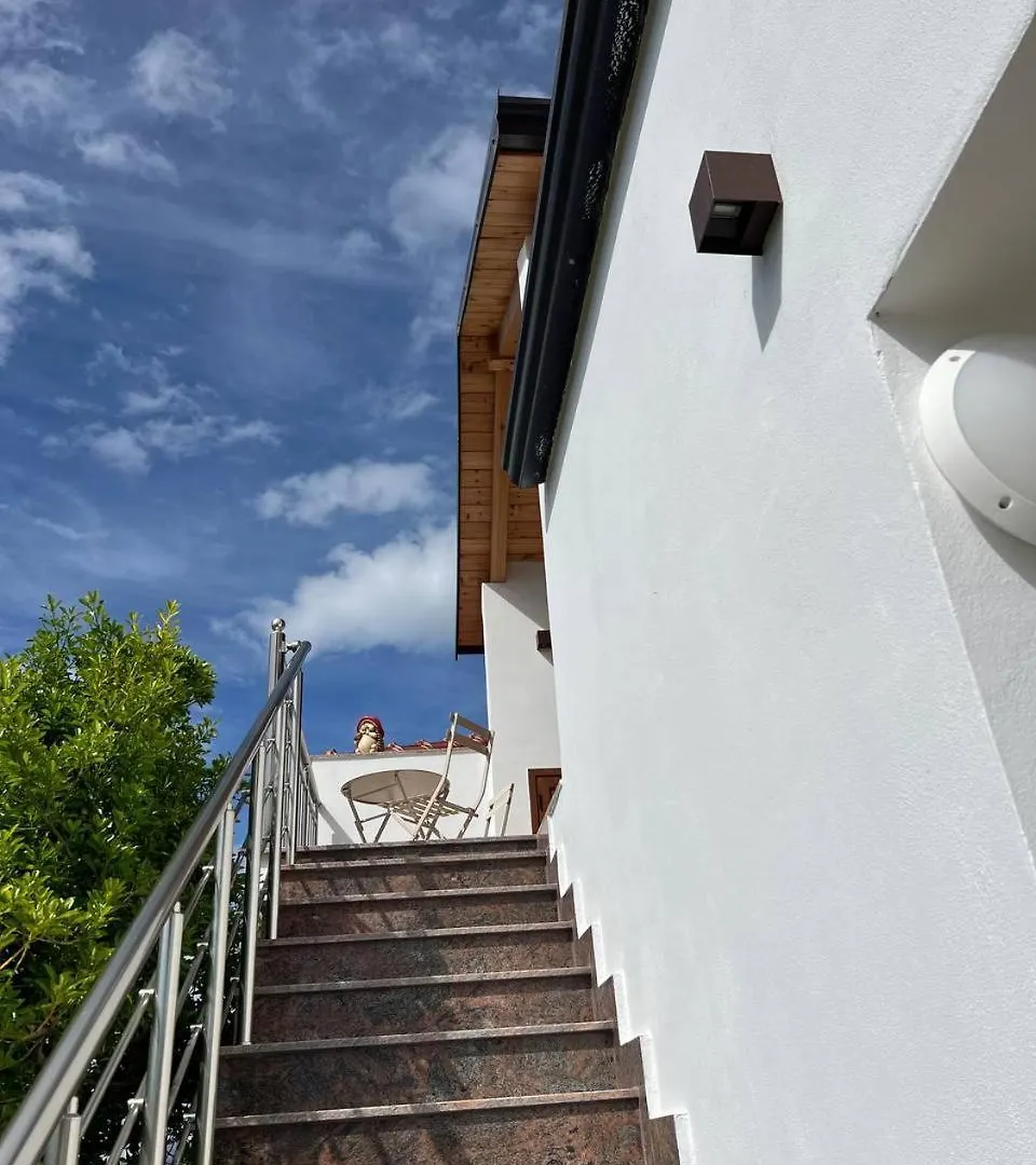 Tringa Guesthouse - Mrizi I Zanave Fishte