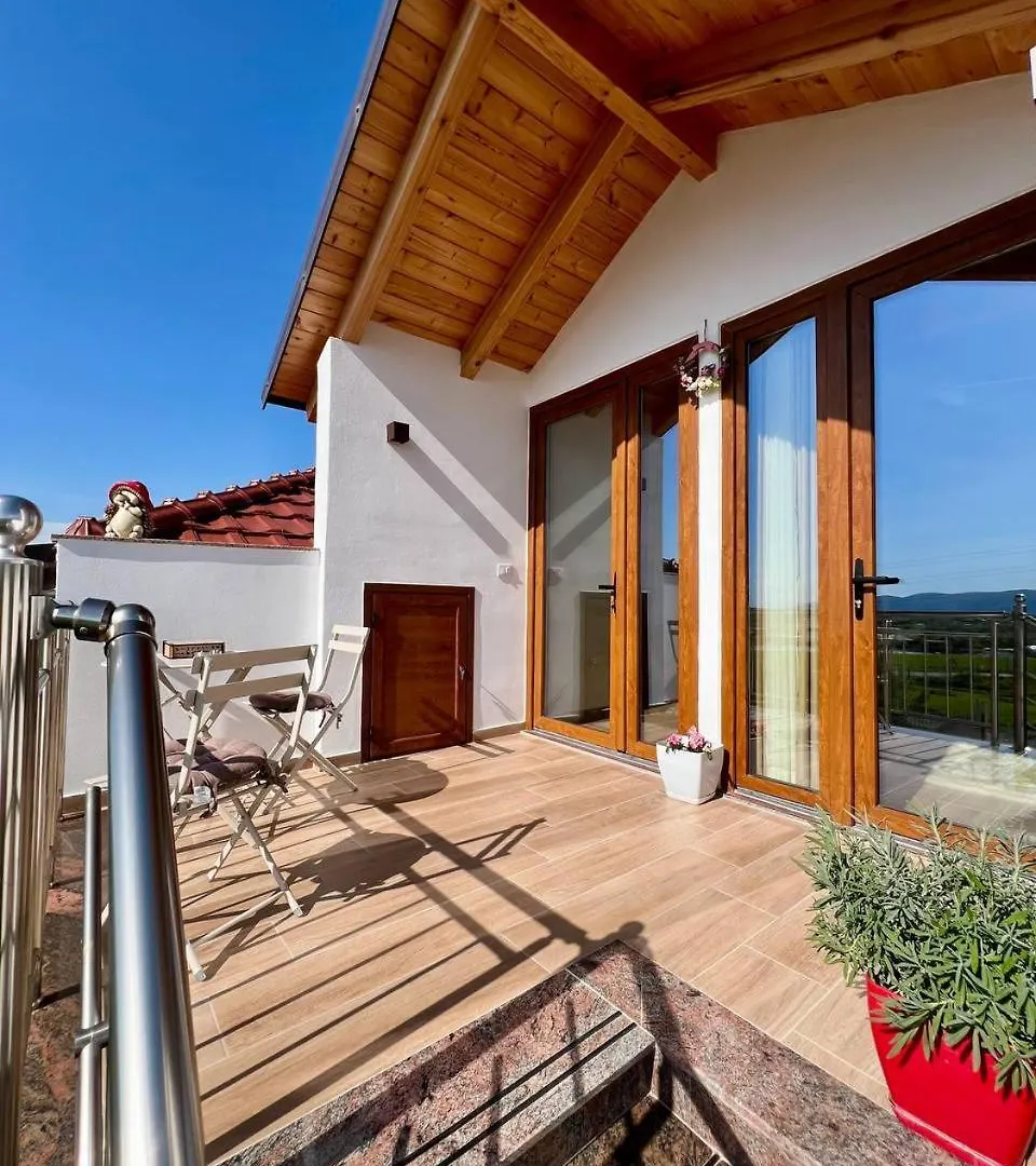 Bed & Breakfast Tringa Guesthouse - Mrizi I Zanave Fishte Albania