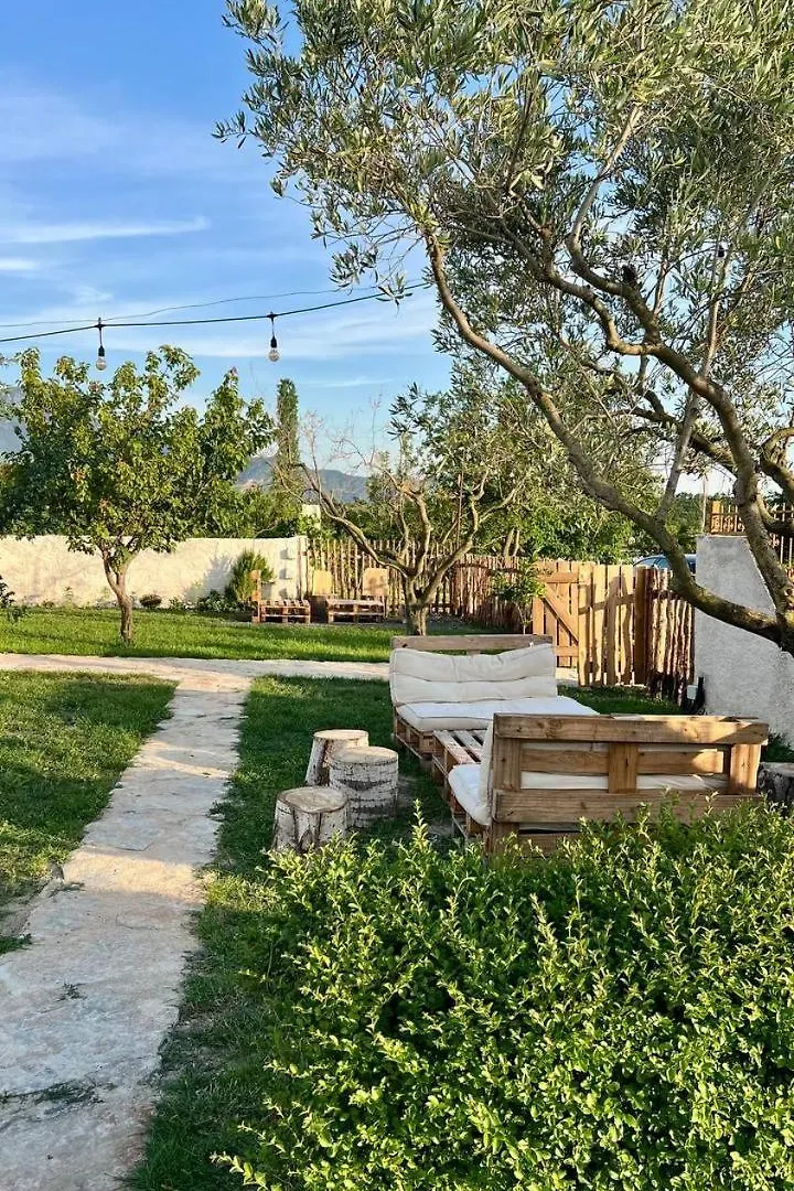 Tringa Guesthouse - Mrizi I Zanave Fishte